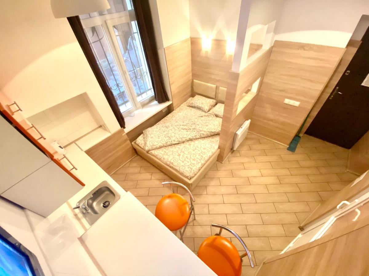 Міні-Апартаменти В Центрі Для 2-Х Гостей Lemberg Exterior foto