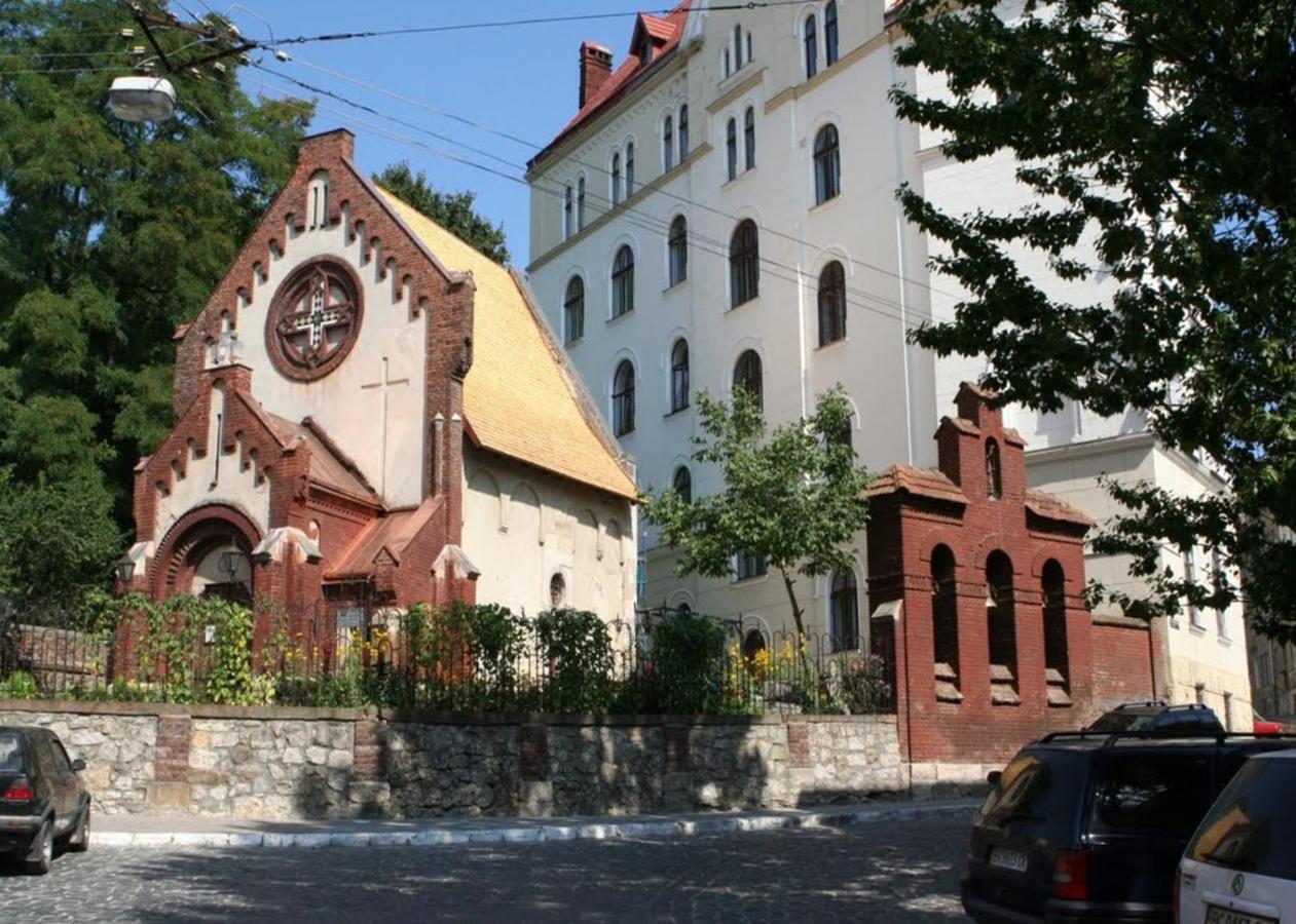 Міні-Апартаменти В Центрі Для 2-Х Гостей Lemberg Exterior foto
